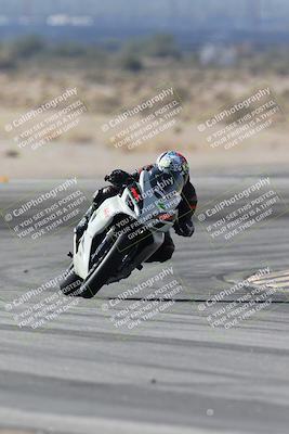 media/Nov-30-2025-TrackXperience (Sun) [[c0061d280f]]/3-Level 1/Session 4 (Turn 11)/